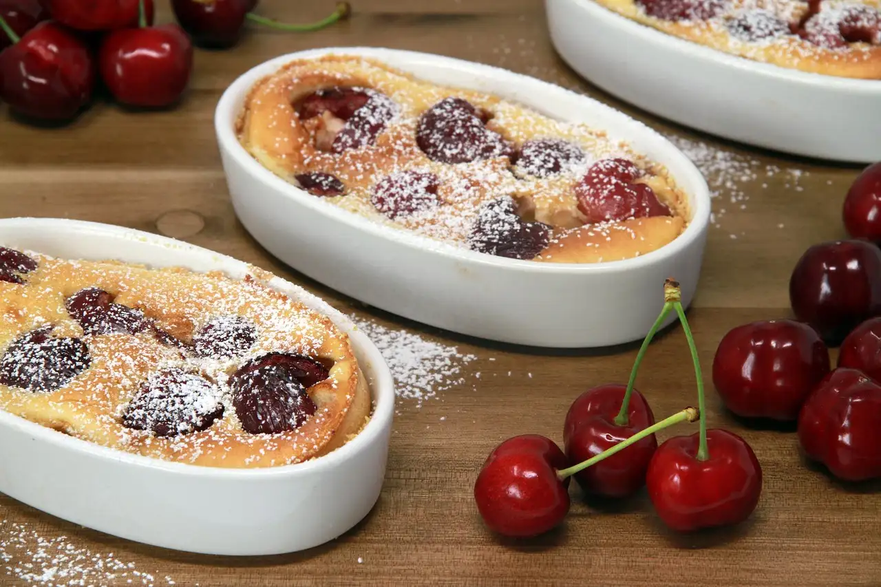 Clafoutis met pruimen recept | Heerlijk & eenvoudig!