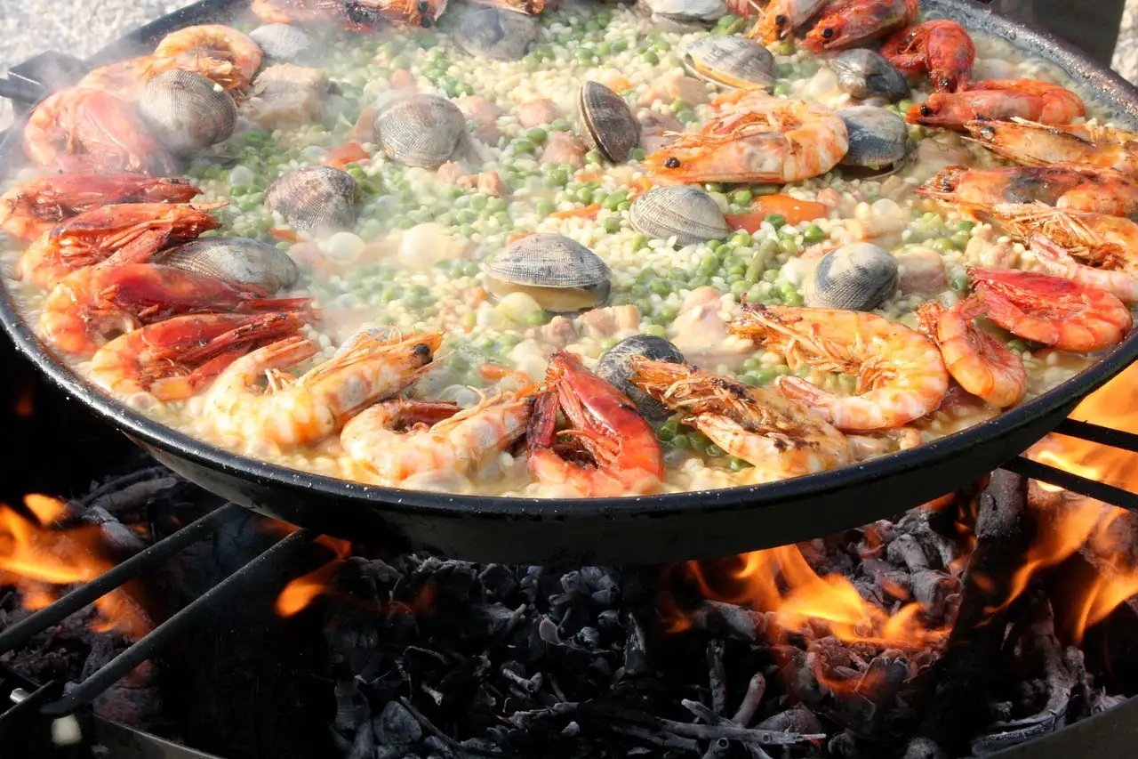Paella recept: Heerlijke paella met kip en vis maken!