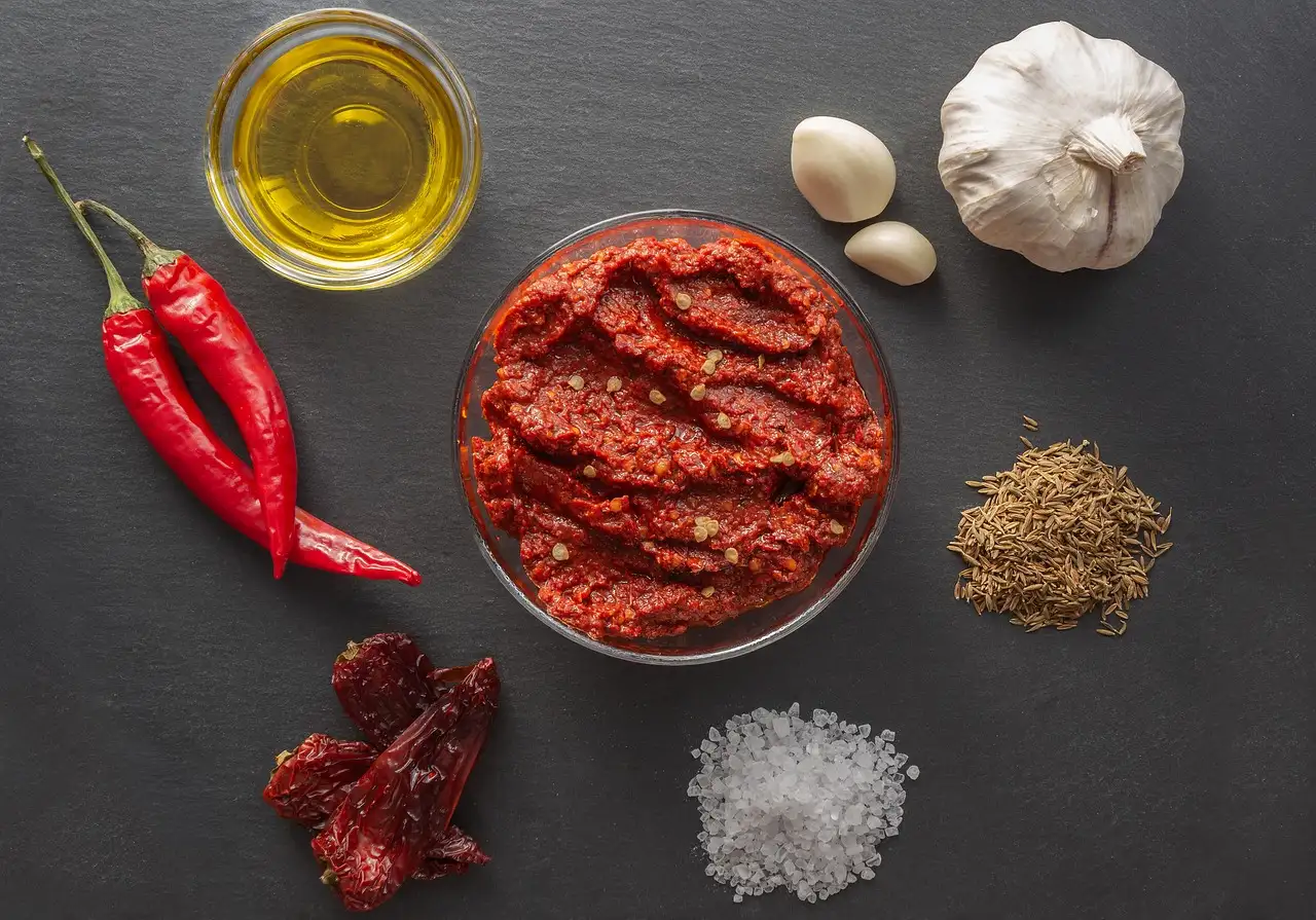 Recepten met harissa pasta: pittige smaakmakers & meer