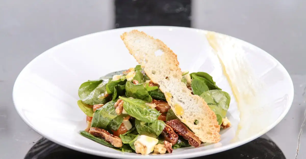 Salade met warme geitenkaas recept | Heerlijk & Simpel